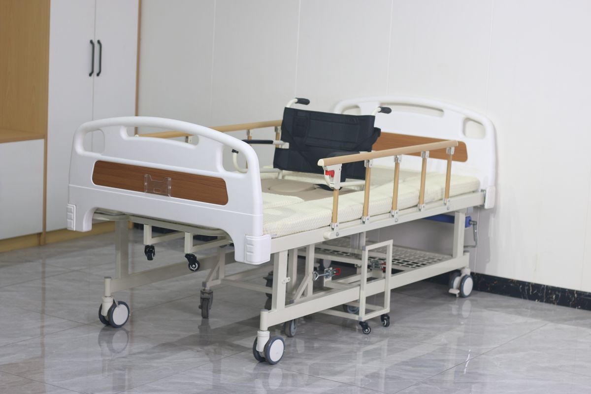 wheelchairnursing-bed-IMG_2605.JPG